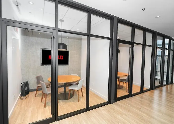 Skyline 2br On 20th Floor Near Grant Park With Paid Parking Apartamento Chicago
