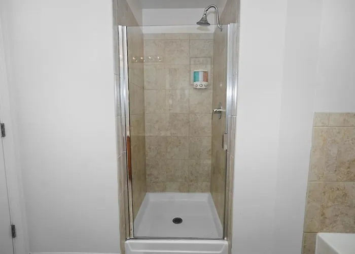 Skyline 2br On 20th Floor Near Grant Park With Paid Parking *