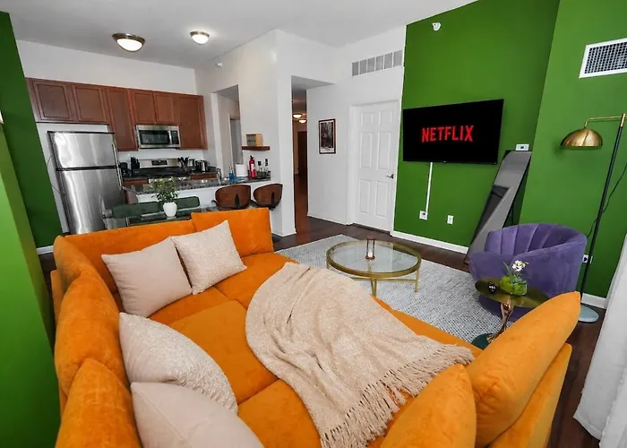 Skyline 2br On 20th Floor Near Grant Park With Paid Parking * Chicago